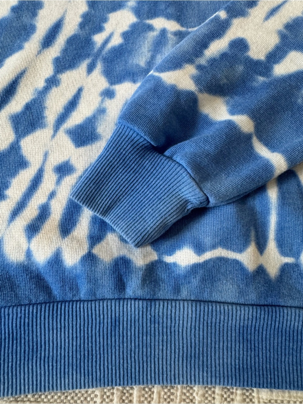 Wildfox Blue White Tie Dye Sweatshirt Small | Lightweight Cotton Blend Pullover - Picture 5 of 10